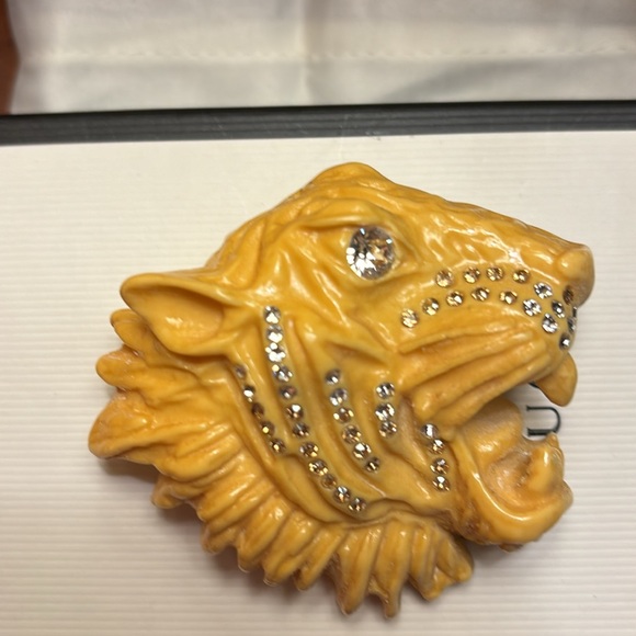 💯% Authentic Gucci Resin Crystal Rajah Brooch - Picture 6 of 7